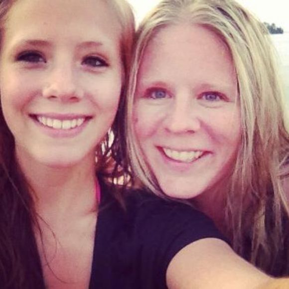 Meet your Posher, Michele - Picture 1 of 2